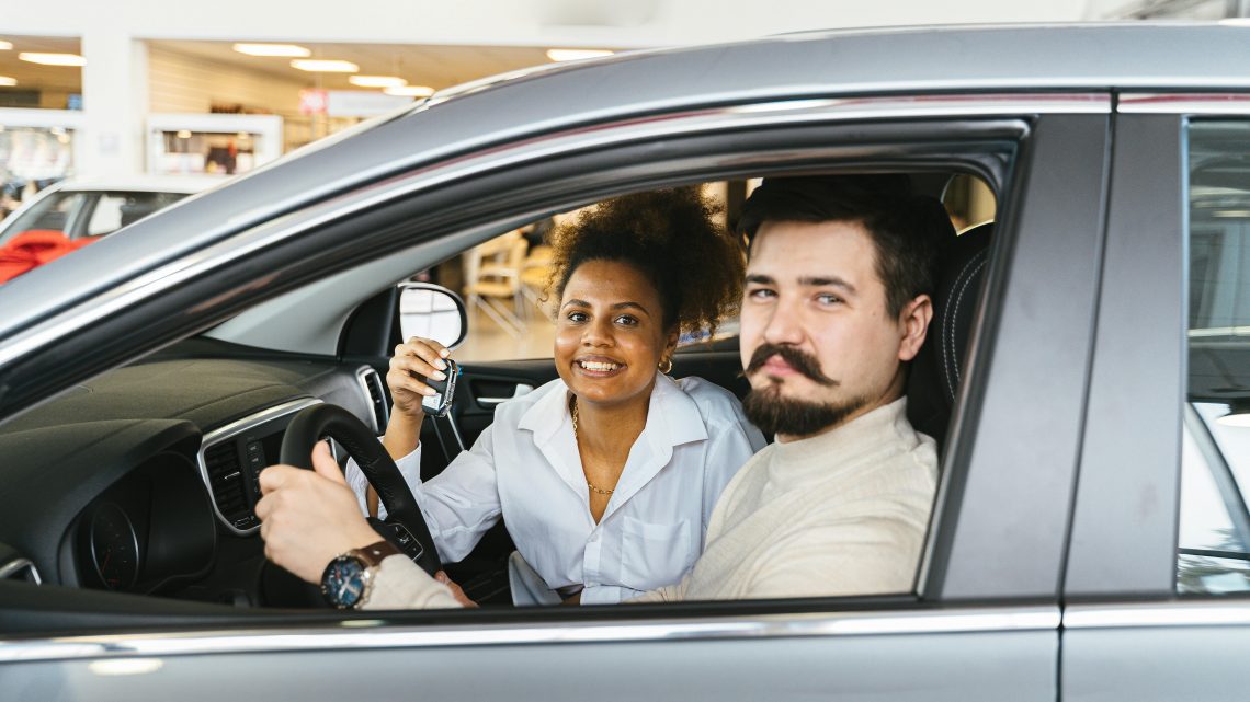 ¡Que no te la cuelen! La Guía Definitiva para Detectar Problemas Ocultos en Coches de Segunda Mano en España