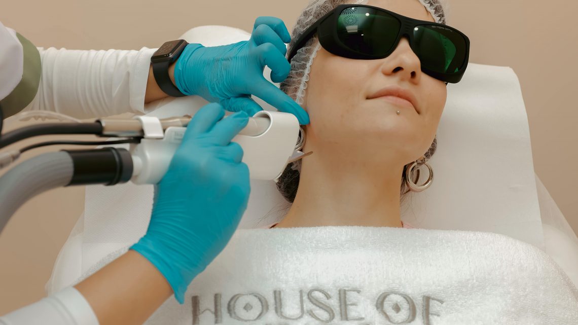 Preguntas Frecuentes que las Celebridades Querrían Hacer Antes de su Visita a la Clínica D.A. (y sus Respuestas) Preguntas Frecuentes que las Celebridades Querrían Hacer Antes de su Visita a la Clínica D.A. (y sus Respuestas)